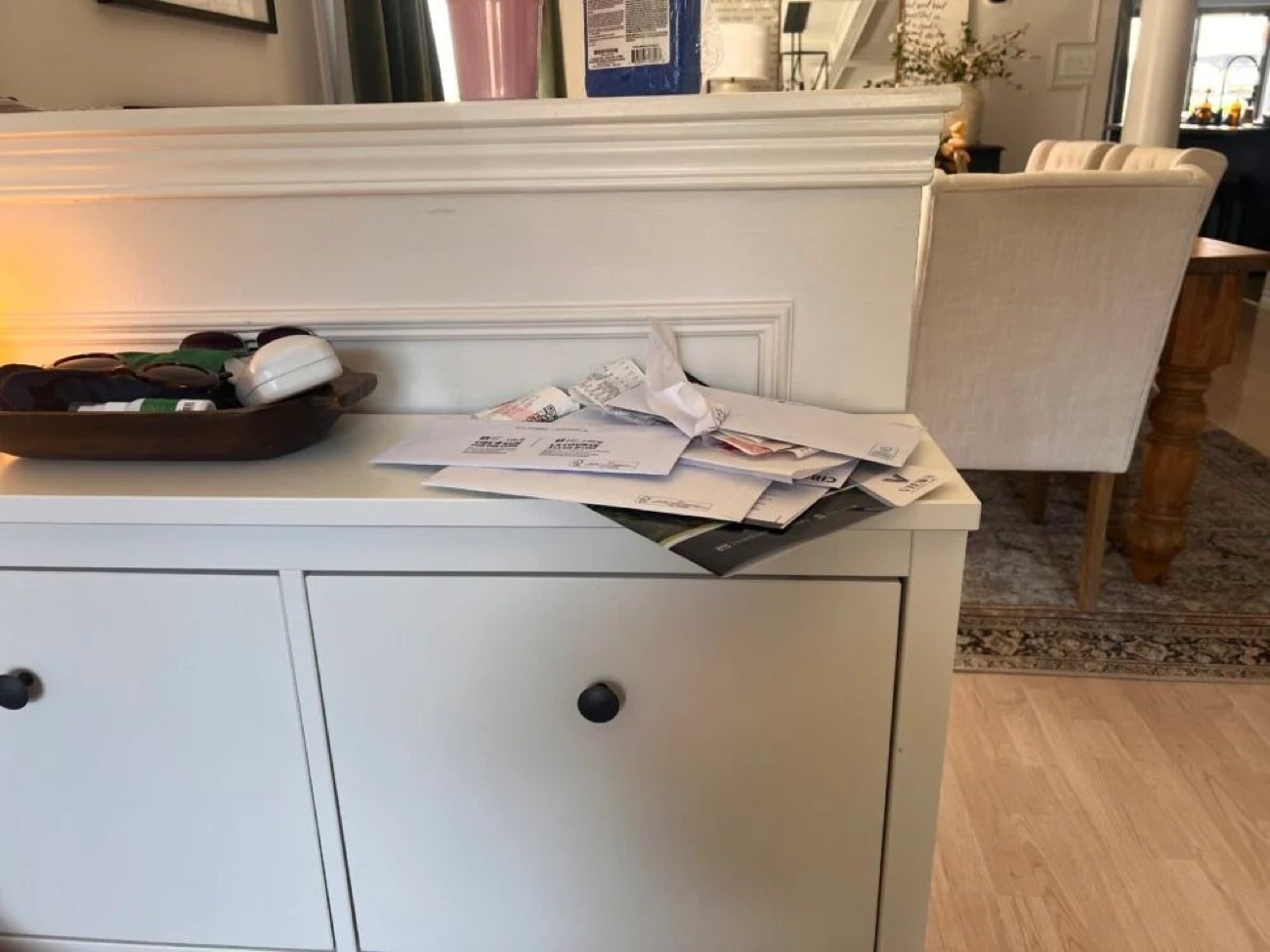 What to Clear From Your Entryway Before Holiday Guests